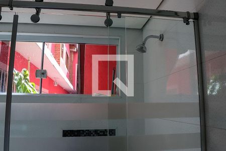 Casa à venda com 330m², 2 quartos e 2 vagasBanheiro da Suíte