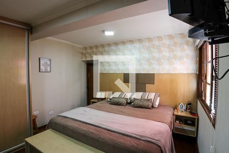 Casa à venda com 330m², 2 quartos e 2 vagasSuíte master