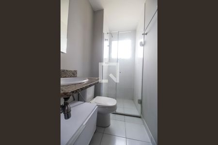 Apartamento para alugar com 65m², 2 quartos e 1 vaga Apartamento para alugar com 65m², 2 quartos e 1 vagaBanheiro da Suíte