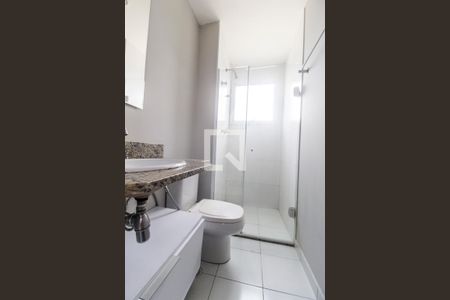 Apartamento para alugar com 65m², 2 quartos e 1 vaga Apartamento para alugar com 65m², 2 quartos e 1 vagaBanheiro da Suíte