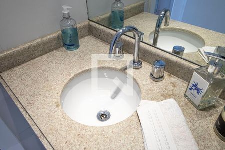 Apartamento para alugar com 140m², 2 quartos e 3 vagasSuíte 2 - Banheiro