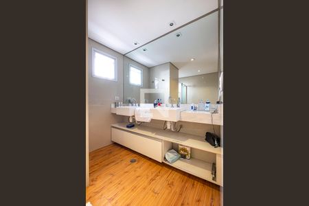 Apartamento para alugar com 140m², 2 quartos e 3 vagasSuíte 1 - Banheiro