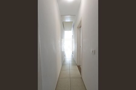 Casa à venda com 272m², 4 quartos e 3 vagasCorredor