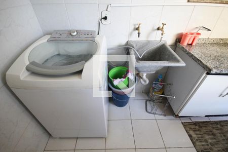 Casa à venda com 150m², 3 quartos e 3 vagas Casa à venda com 150m², 3 quartos e 3 vagasCozinha e Área de Serviço