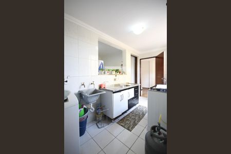 Casa à venda com 150m², 3 quartos e 3 vagas Casa à venda com 150m², 3 quartos e 3 vagasCozinha e Área de Serviço