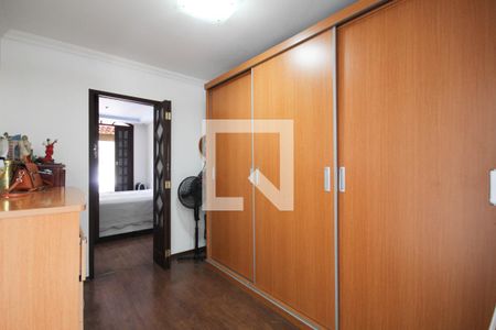 Closet da Suíte 1 de casa à venda com 3 quartos, 150m² em Cipava, Osasco