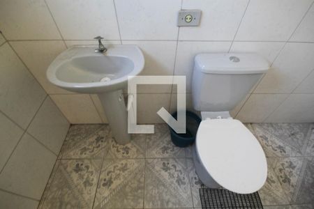 Casa à venda com 150m², 3 quartos e 3 vagas Casa à venda com 150m², 3 quartos e 3 vagasBanheiro de Serviço