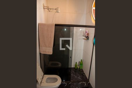 Casa à venda com 250m², 3 quartos e 2 vagasBanheiro