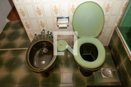 Casa à venda com 250m², 3 quartos e 2 vagasBanheiro da Suíte