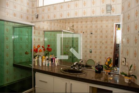 Casa à venda com 250m², 3 quartos e 2 vagasBanheiro da Suíte