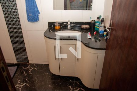 Casa à venda com 250m², 3 quartos e 2 vagasBanheiro