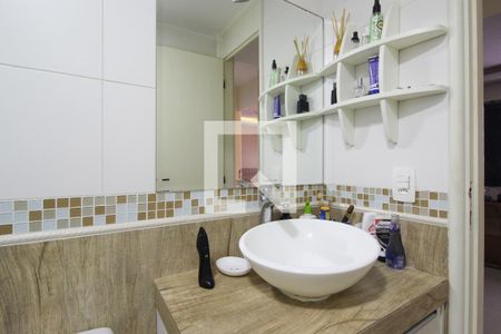 Apartamento à venda com 99m², 3 quartos e 2 vagas Apartamento à venda com 99m², 3 quartos e 2 vagasBanheiro