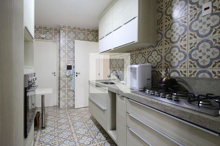 Apartamento à venda com 99m², 3 quartos e 2 vagas Apartamento à venda com 99m², 3 quartos e 2 vagasCozinha