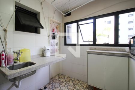 Apartamento à venda com 99m², 3 quartos e 2 vagas Apartamento à venda com 99m², 3 quartos e 2 vagasÁrea de Serviço