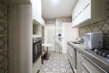 Apartamento à venda com 99m², 3 quartos e 2 vagas Apartamento à venda com 99m², 3 quartos e 2 vagasCozinha