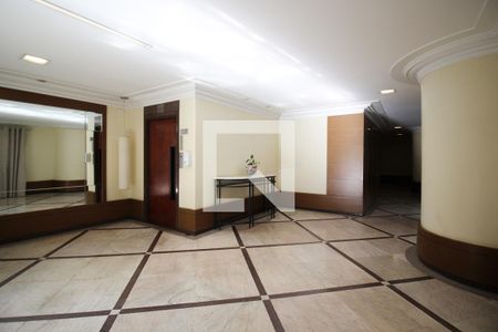 Apartamento à venda com 99m², 3 quartos e 2 vagas Apartamento à venda com 99m², 3 quartos e 2 vagasHall social
