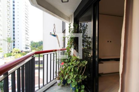 Apartamento à venda com 99m², 3 quartos e 2 vagas Apartamento à venda com 99m², 3 quartos e 2 vagasVaranda