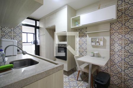 Apartamento à venda com 99m², 3 quartos e 2 vagas Apartamento à venda com 99m², 3 quartos e 2 vagasCozinha