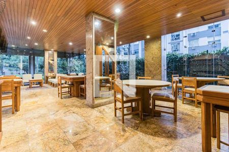 Apartamento à venda com 155m², 3 quartos e 2 vagas Apartamento à venda com 155m², 3 quartos e 2 vagasÁrea comum - Salão de festas