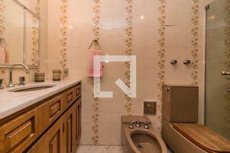 Apartamento à venda com 155m², 3 quartos e 2 vagas Apartamento à venda com 155m², 3 quartos e 2 vagasBanheiro da Suíte