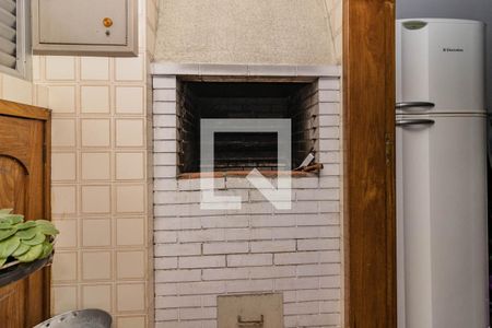 Apartamento à venda com 155m², 3 quartos e 2 vagas Apartamento à venda com 155m², 3 quartos e 2 vagasChurrasqueira