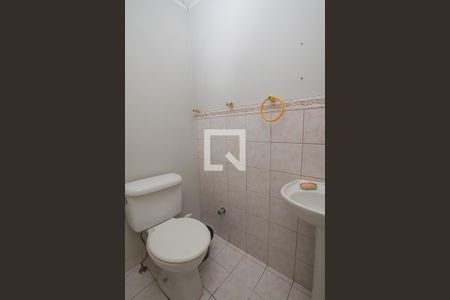 Banheiro de apartamento à venda com 1 quarto, 38m² em Humaitá, Porto Alegre