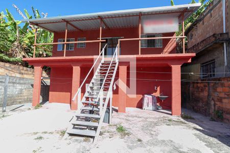 Casa à venda com 262m², 4 quartos e 5 vagas Casa à venda com 262m², 4 quartos e 5 vagasFachada