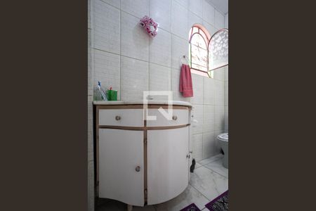 Casa à venda com 262m², 4 quartos e 5 vagas Casa à venda com 262m², 4 quartos e 5 vagasBanheiro da suíte