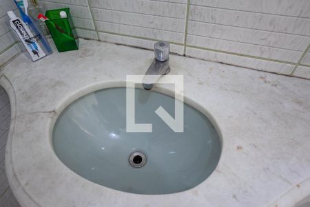 Casa à venda com 262m², 4 quartos e 5 vagas Casa à venda com 262m², 4 quartos e 5 vagasBanheiro da suíte