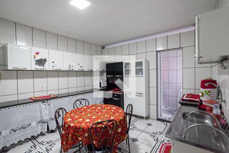 Casa à venda com 262m², 4 quartos e 5 vagas Casa à venda com 262m², 4 quartos e 5 vagasCozinha