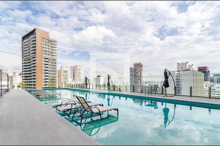 Studio para alugar com 32m², 1 quarto e sem vagaPiscina