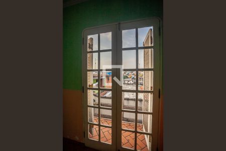 Sacada Quarto 1 de casa para alugar com 3 quartos, 205m² em Parque Marabá, Taboão da Serra