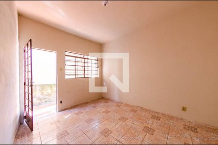 Casa para alugar com 70m², 2 quartos e 1 vagaSala