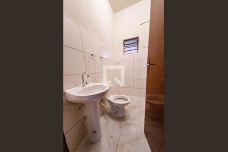 Casa para alugar com 70m², 2 quartos e 1 vagaBanheiro