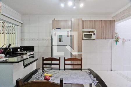 Casa à venda com 95m², 2 quartos e 2 vagas Casa à venda com 95m², 2 quartos e 2 vagasCozinha