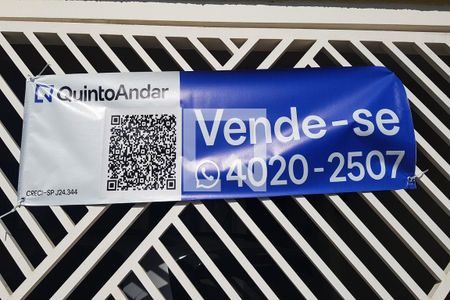 Casa à venda com 95m², 2 quartos e 2 vagas Casa à venda com 95m², 2 quartos e 2 vagasFachada