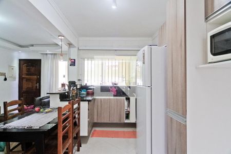 Casa à venda com 95m², 2 quartos e 2 vagas Casa à venda com 95m², 2 quartos e 2 vagasCozinha