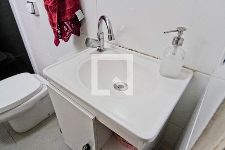 Casa à venda com 95m², 2 quartos e 2 vagas Casa à venda com 95m², 2 quartos e 2 vagasBanheiro