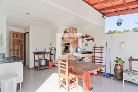 Casa à venda com 95m², 2 quartos e 2 vagas Casa à venda com 95m², 2 quartos e 2 vagasTerraço