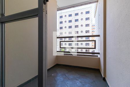 Sacada de apartamento para alugar com 3 quartos, 69m² em Cambuí, Campinas