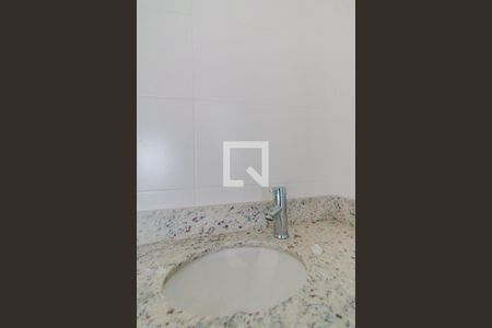 Banheiro de apartamento à venda com 1 quarto, 51m² em Jardim Botânico, Porto Alegre