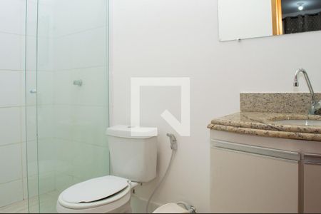 Banheiro de kitnet/studio para alugar com 1 quarto, 15m² em Brasil, Uberlândia