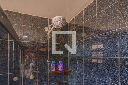 Casa à venda com 200m², 4 quartos e 5 vagas Casa à venda com 200m², 4 quartos e 5 vagasBanheiro 2