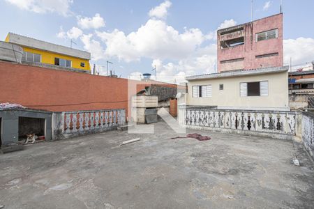 Casa à venda com 200m², 4 quartos e 5 vagas Casa à venda com 200m², 4 quartos e 5 vagasVaranda