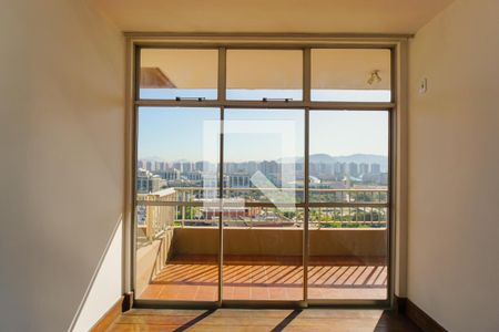 Sala de apartamento à venda com 1 quarto, 74m² em Barra da Tijuca, Rio de Janeiro