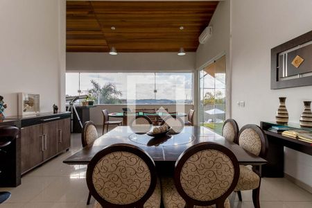 Sala de casa de condomínio à venda com 4 quartos, 322m² em Jundiaí Mirim, Jundiaí