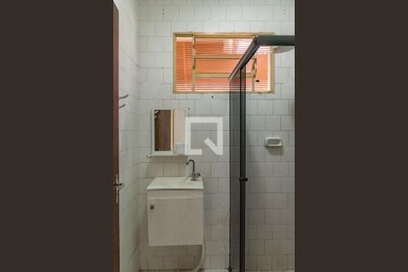 Casa para alugar com 60m², 3 quartos e 2 vagasBanheiro