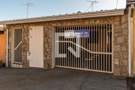 Casa para alugar com 60m², 3 quartos e 2 vagasFachada e Plaquinha