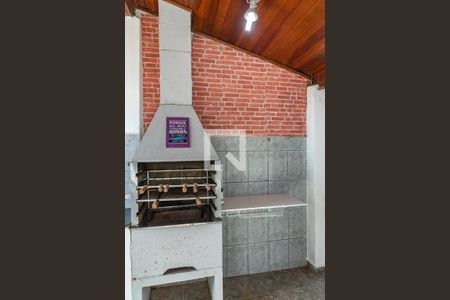 Casa para alugar com 60m², 3 quartos e 2 vagasChurrasqueira