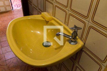 Casa à venda com 141m², 3 quartos e 2 vagasBanheiro de Serviço - Torneira